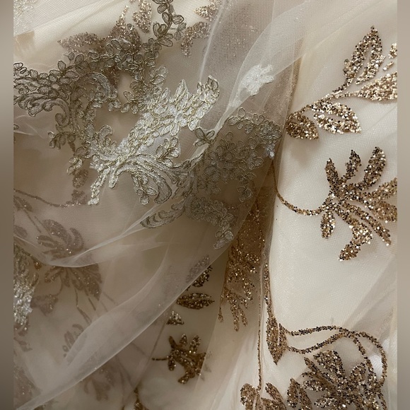 🌹Rare Limited Edition! My Wedding Dress is for Sale! - Picture 8 of 9